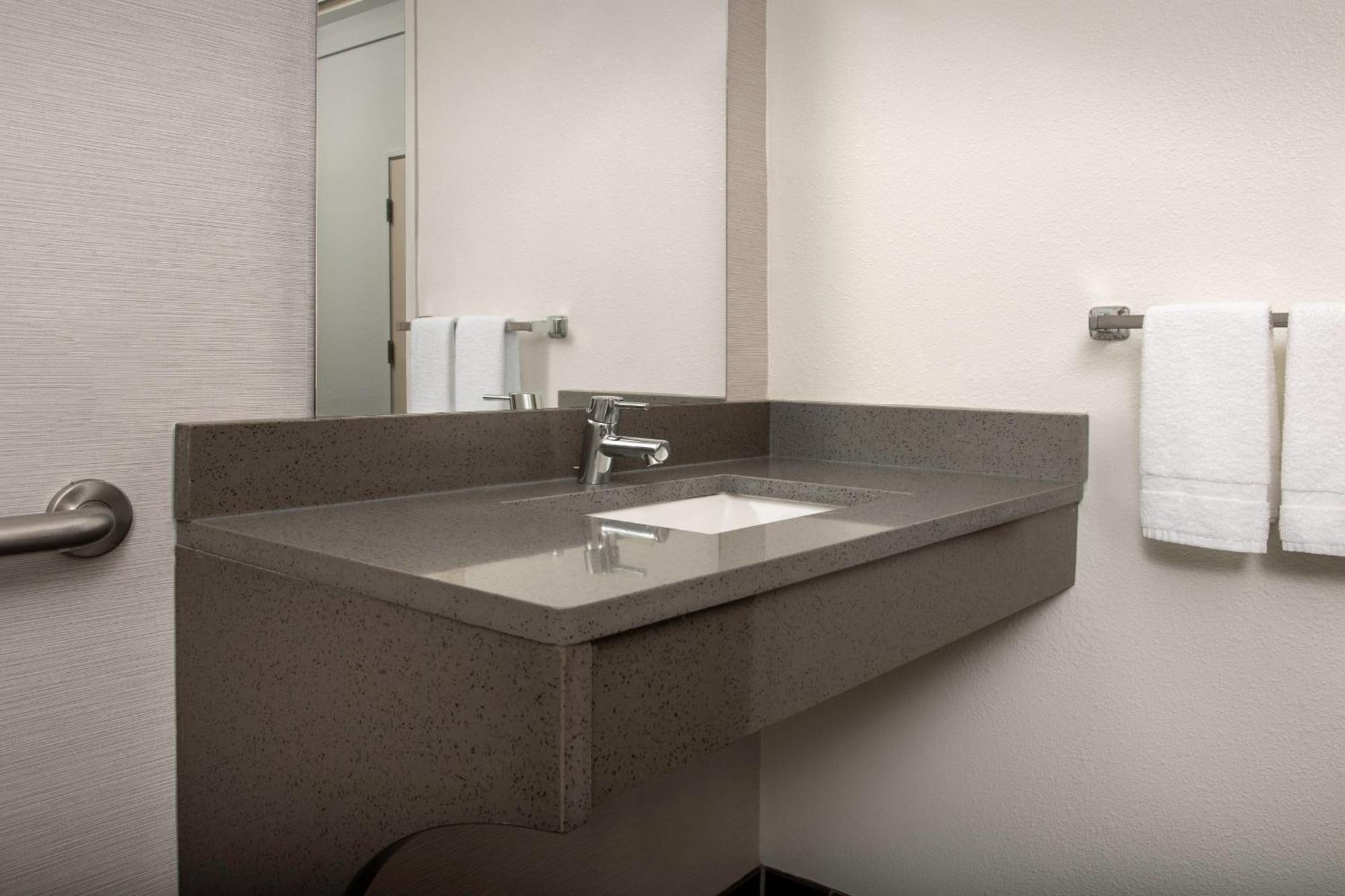 Courtyard By Marriott Dothan Exteriör bild