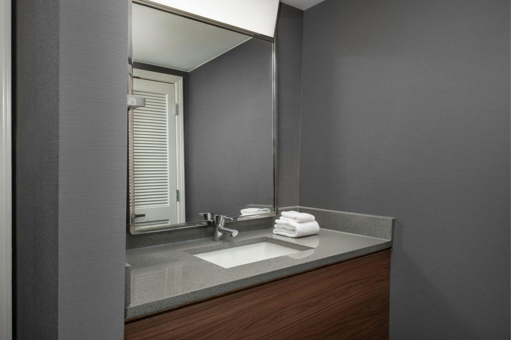 Courtyard By Marriott Dothan Exteriör bild