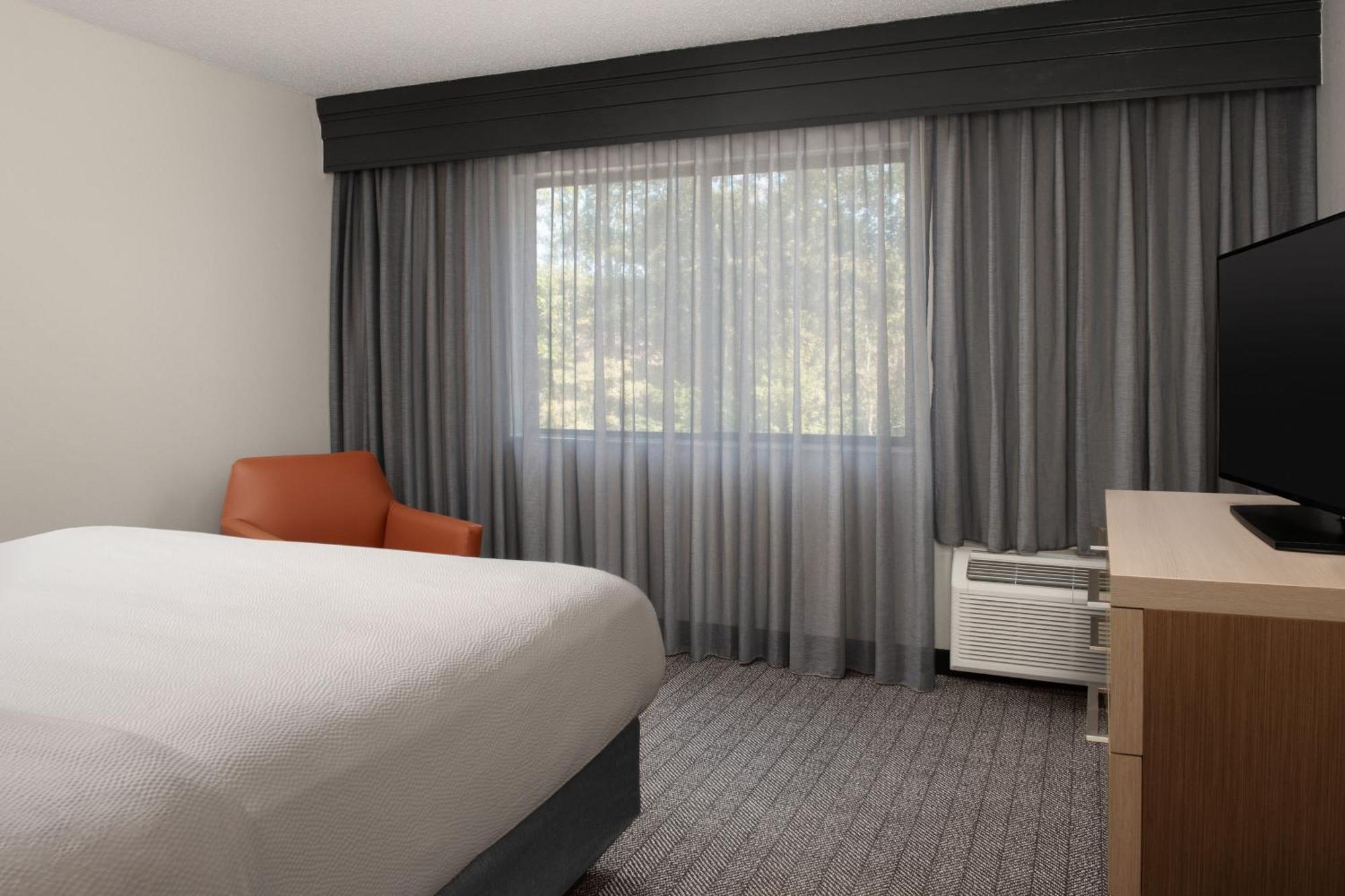 Courtyard By Marriott Dothan Exteriör bild