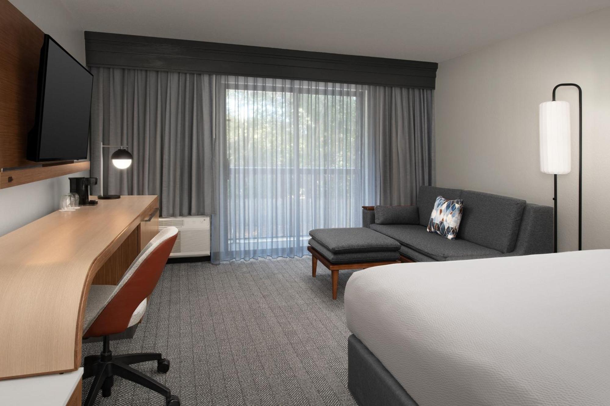 Courtyard By Marriott Dothan Exteriör bild