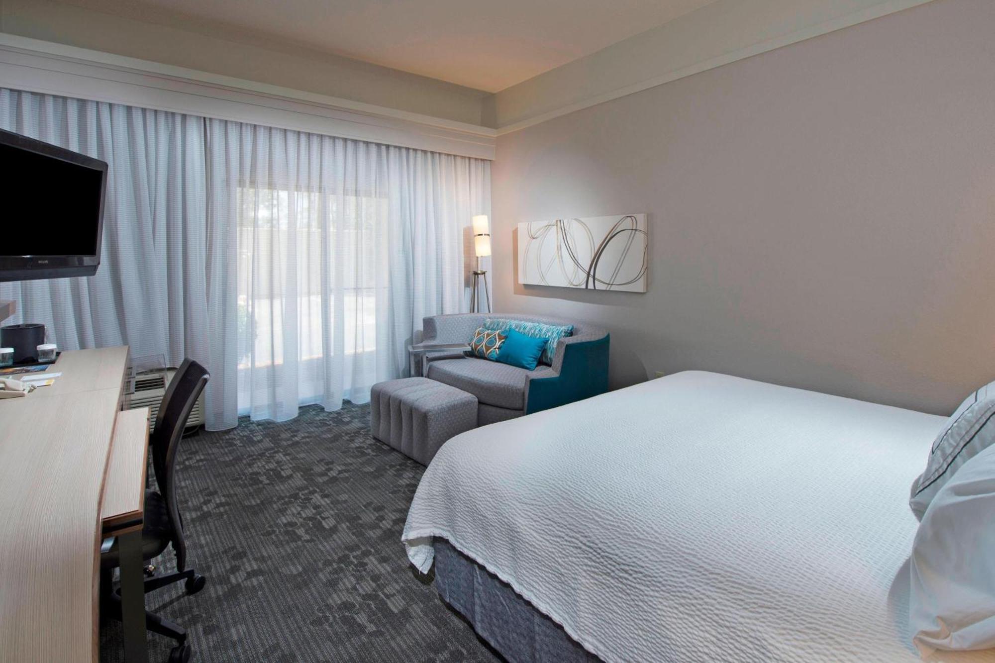 Courtyard By Marriott Dothan Exteriör bild