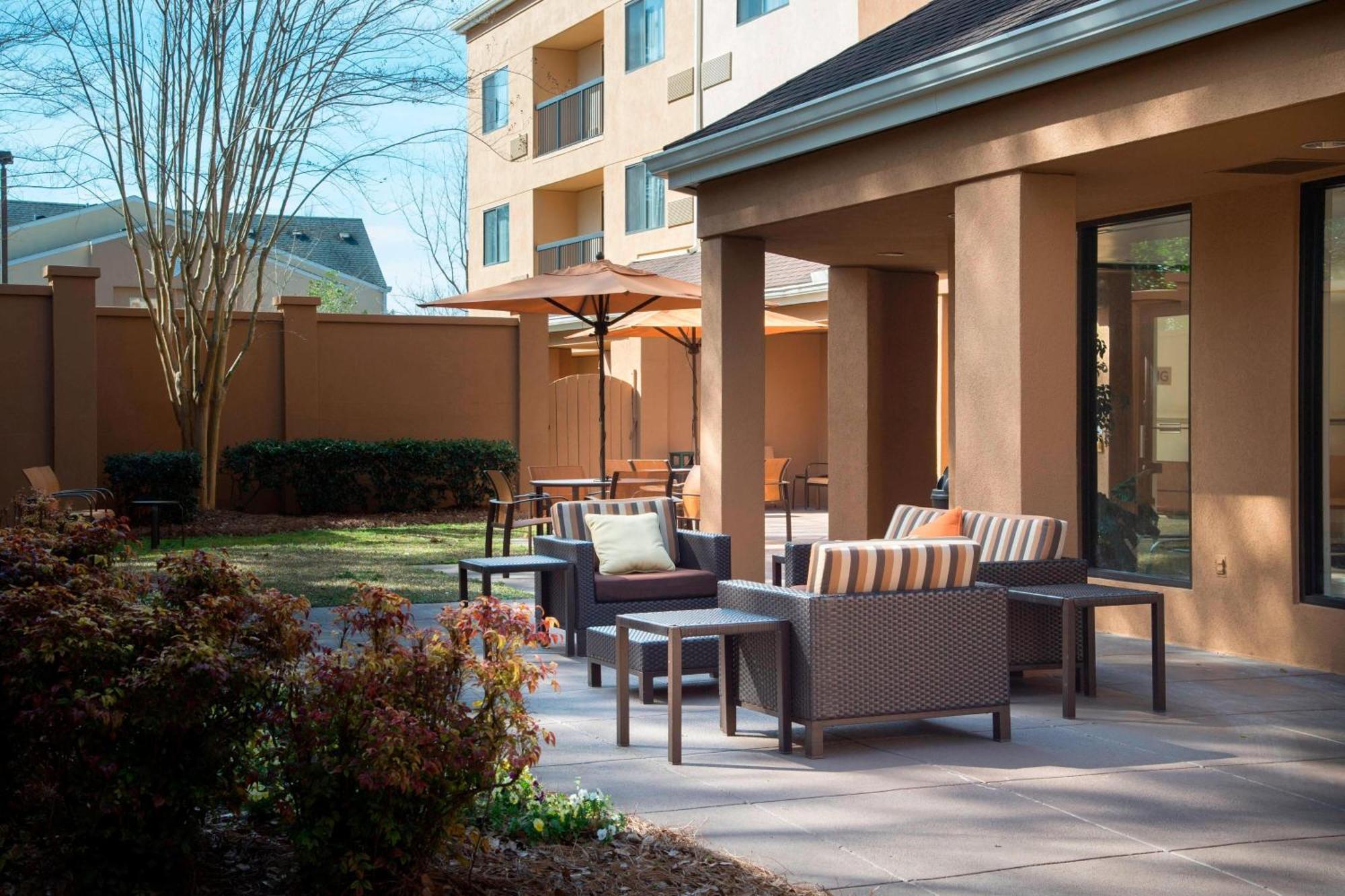 Courtyard By Marriott Dothan Exteriör bild